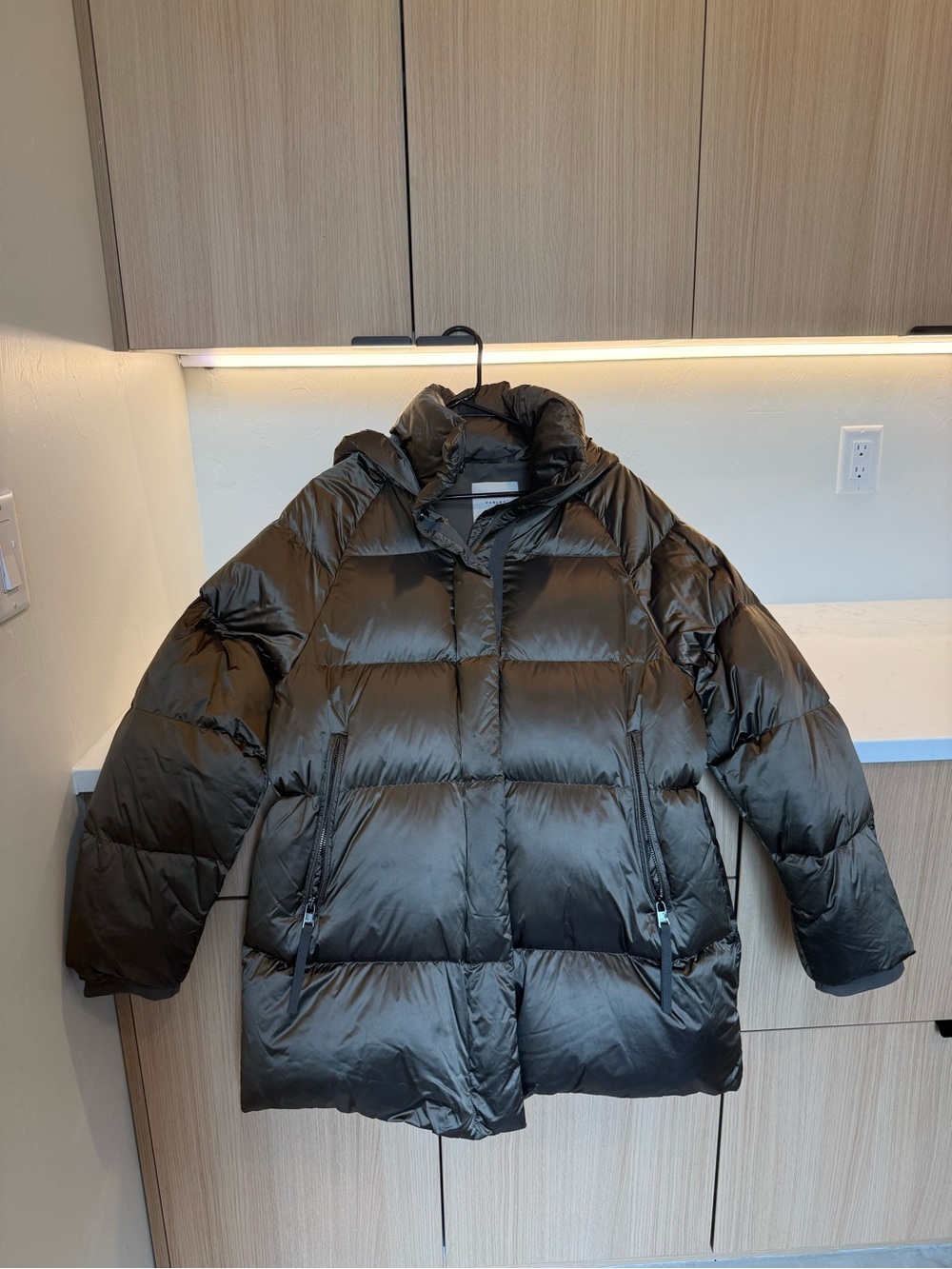 Varley Black Oversized Puffer Coat with Hood